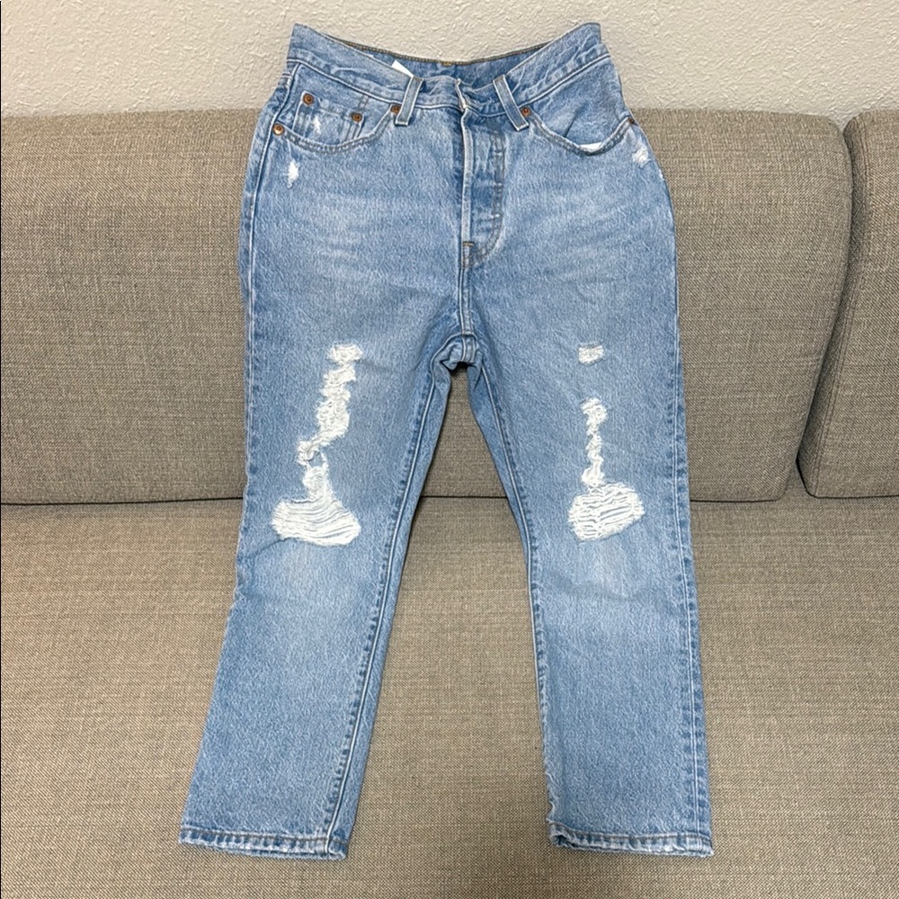 Levi’s Distressed Jeans W24 x L26